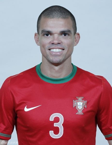 Trung vệ Pepe: Lá chắn thép trước khung thành tuyển Bồ Đào Nha